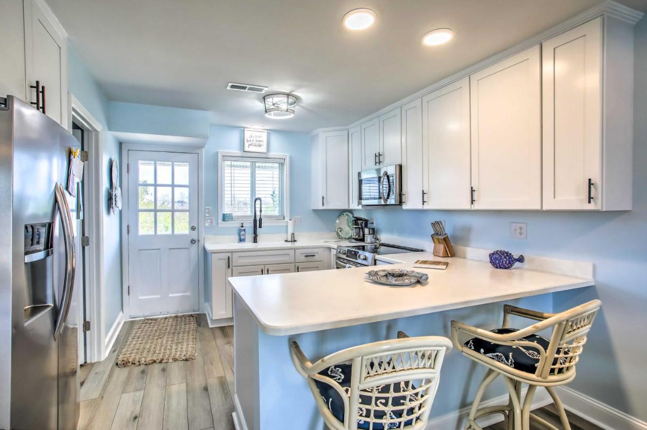 Coastal Oasis With Decks Walk To Holden Beach! Bagian luar foto